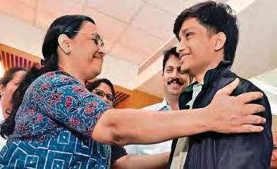 नैतिकता और नियमों के बीच